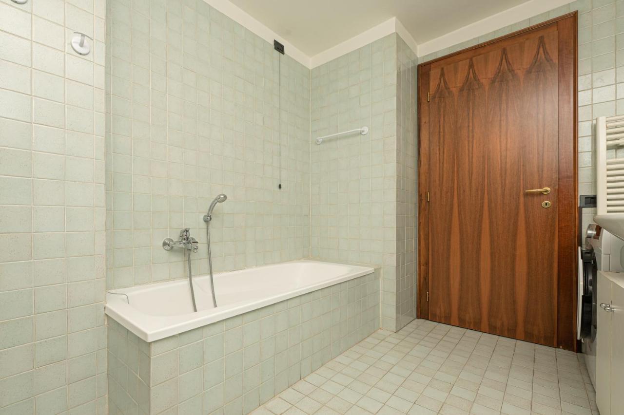 Cozy 2 Bedroom In The Heart Of Верона Екстер'єр фото
